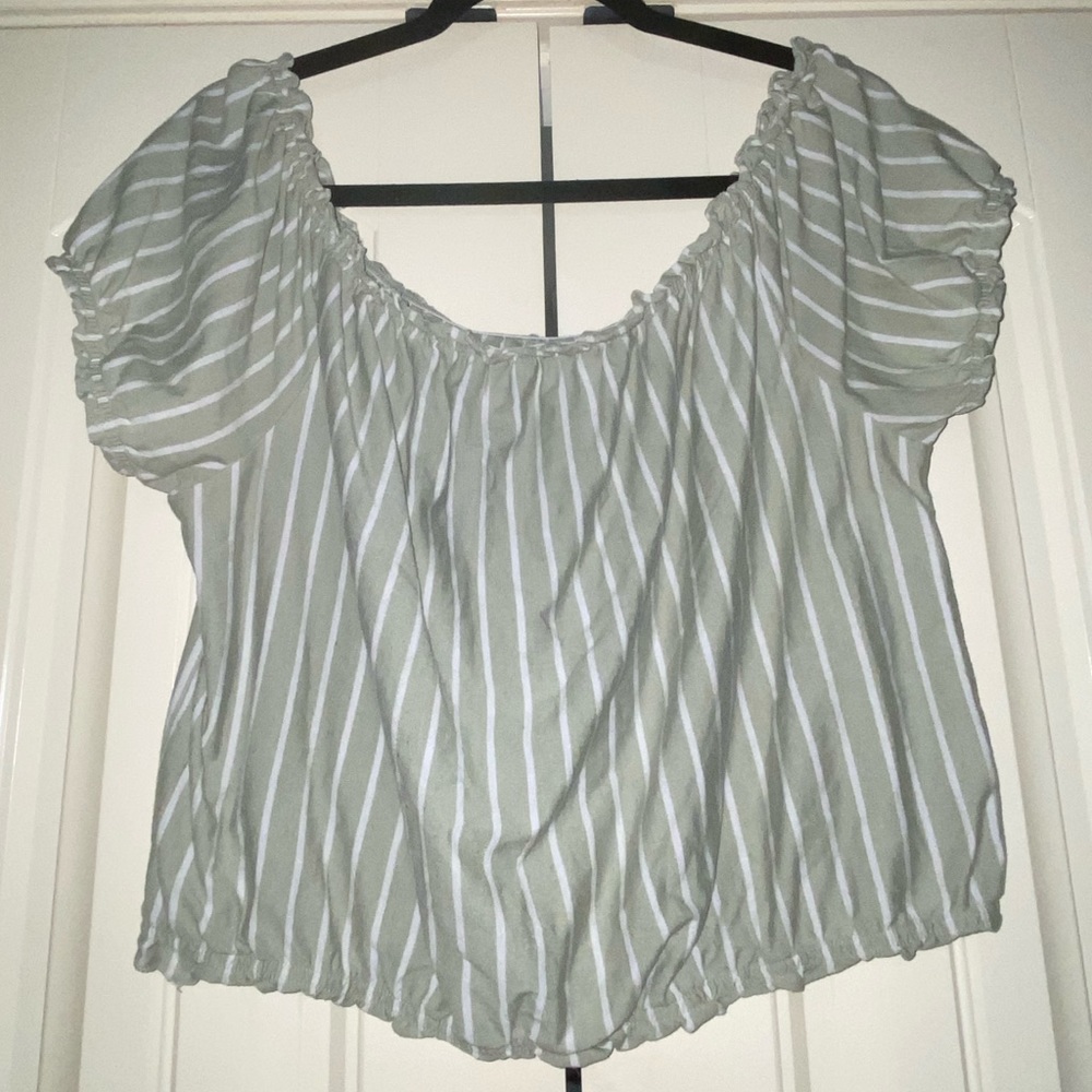 American Eagle Crop Top Size XL